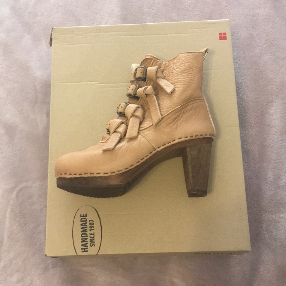 Anthropologie “Sanita” Danish Clog Booties